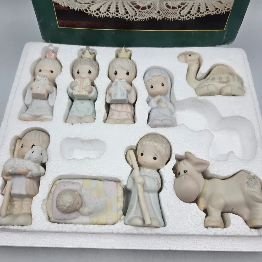 1982 Precious Moments Come Let Us Adore Him NATIVITY Miniatures 11 Pc Read!